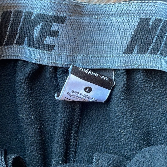 Nike Athletic Pants Boys Size Large Black Fleece Lined - Picture 2 of 3